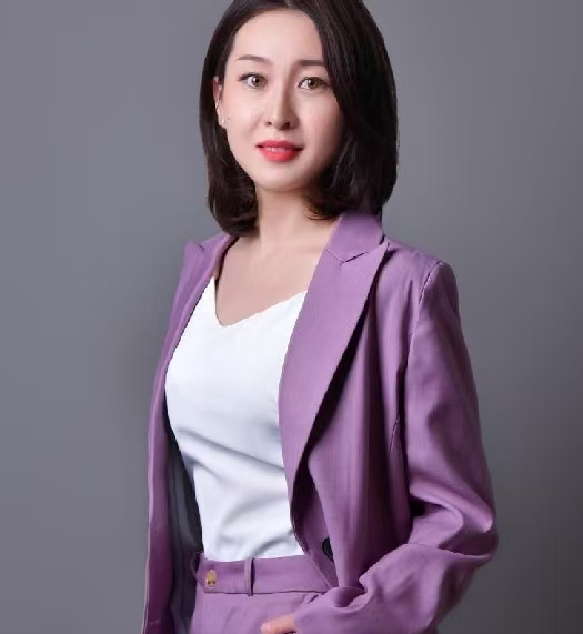 张杰  中级会计职称。